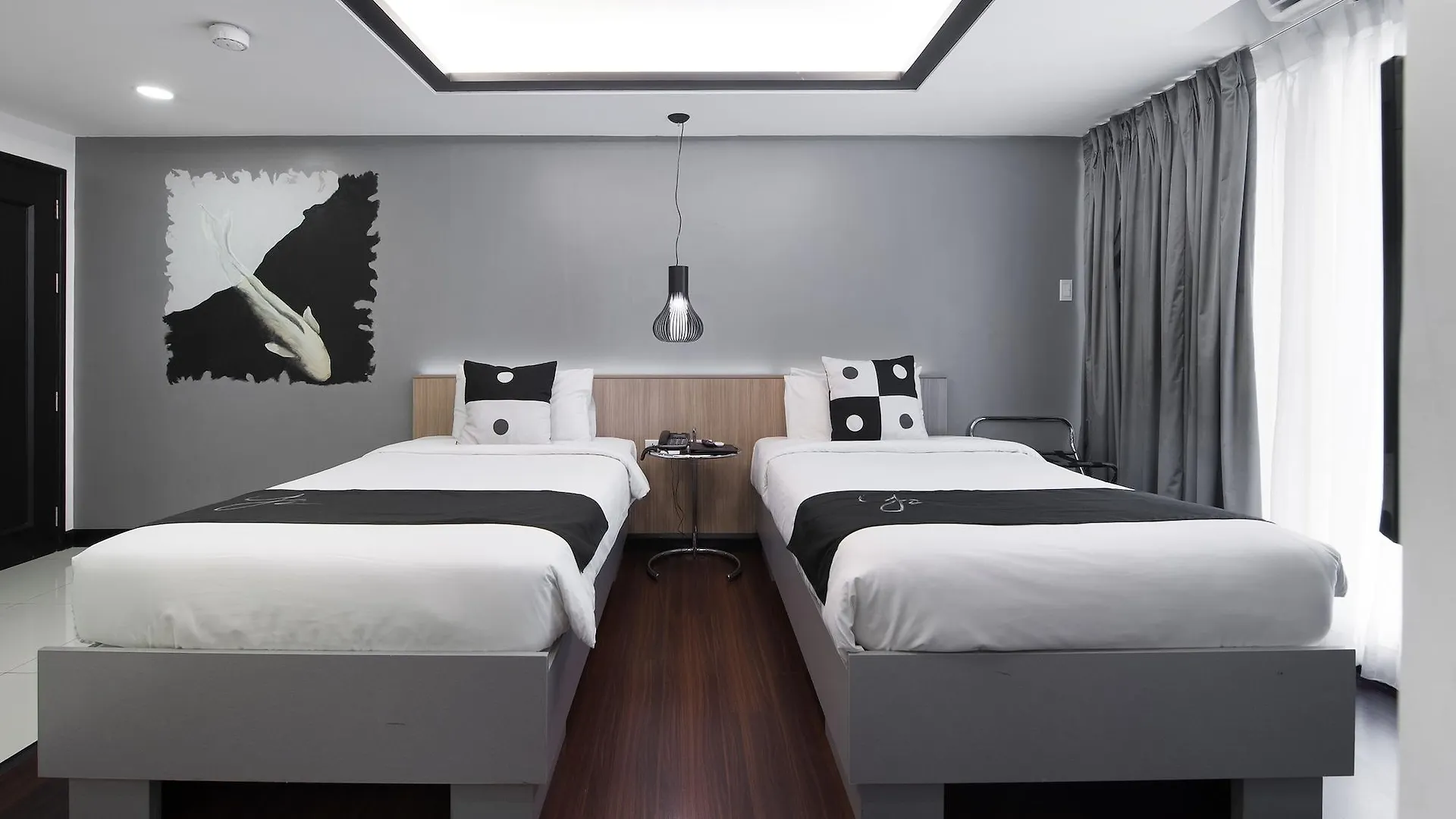 Y2 Residence Hotel Managed By Hii Makati City