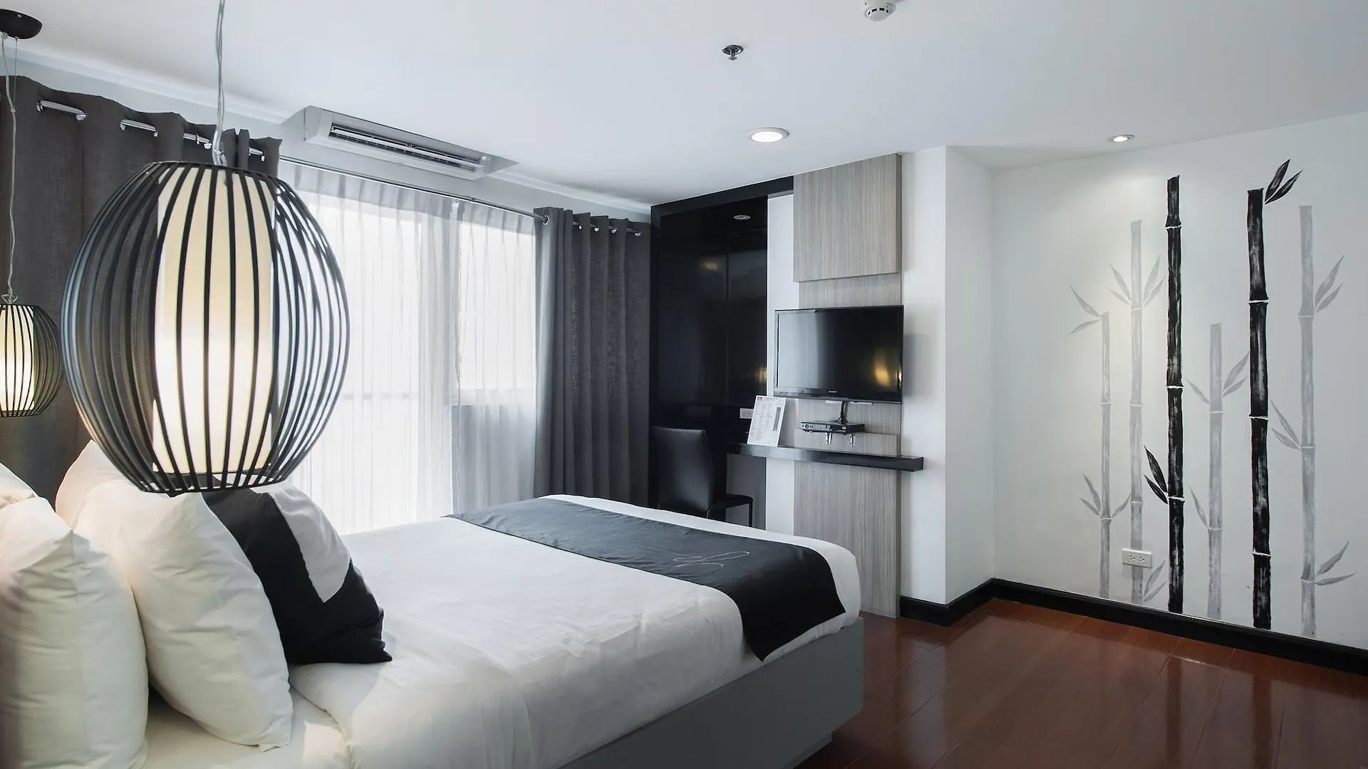 Y2 Residence Hotel Managed By Hii Makati City