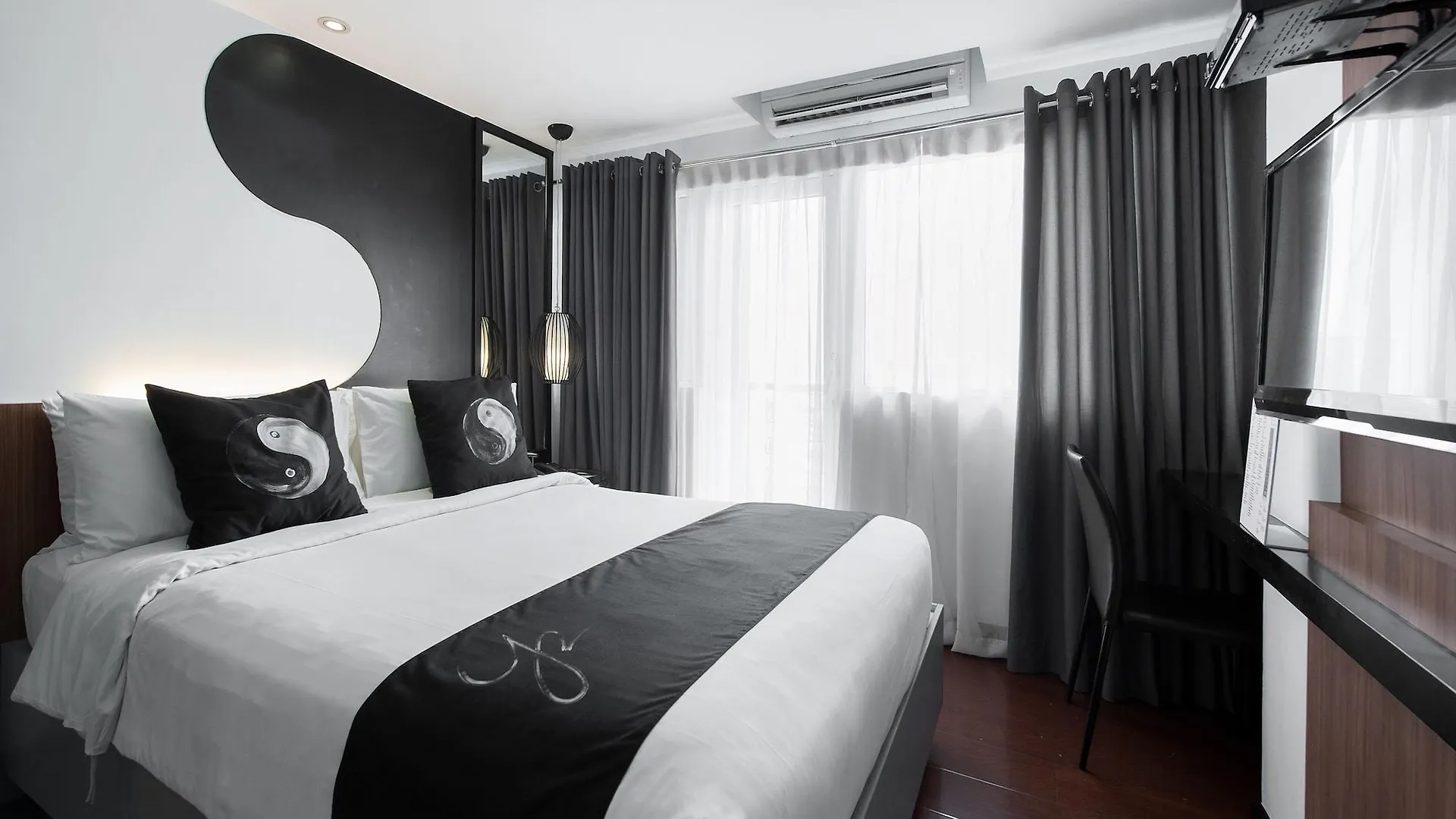 ***  Y2 Residence Hotel Managed By Hii Makati City Philippines