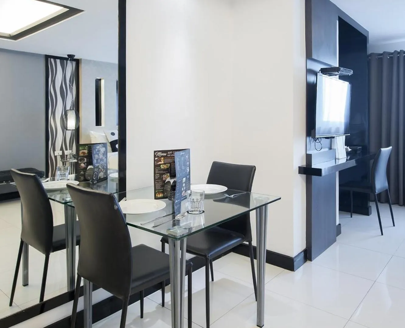 Y2 Residence Hotel Managed By Hii Makati City