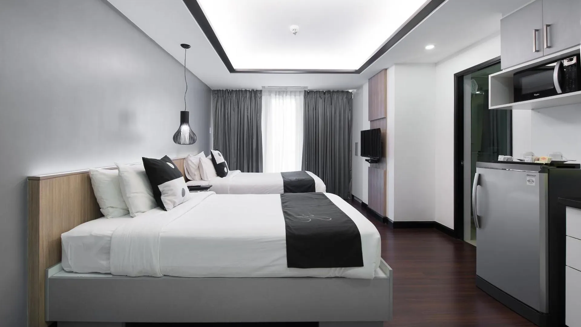 Y2 Residence Hotel Managed By Hii Makati City