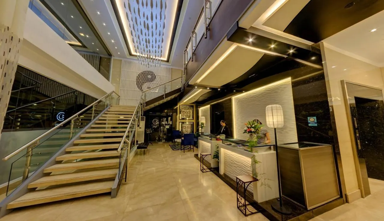 Y2 Residence Hotel Managed By Hii Makati City 3*,