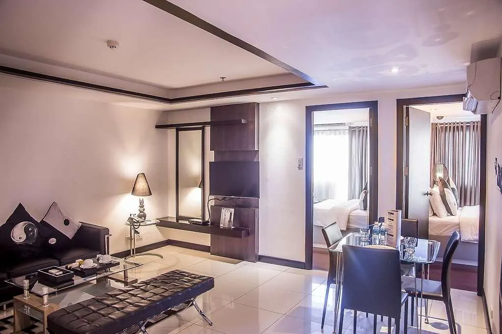 Y2 Residence Hotel Managed By Hii Makati City 3*,